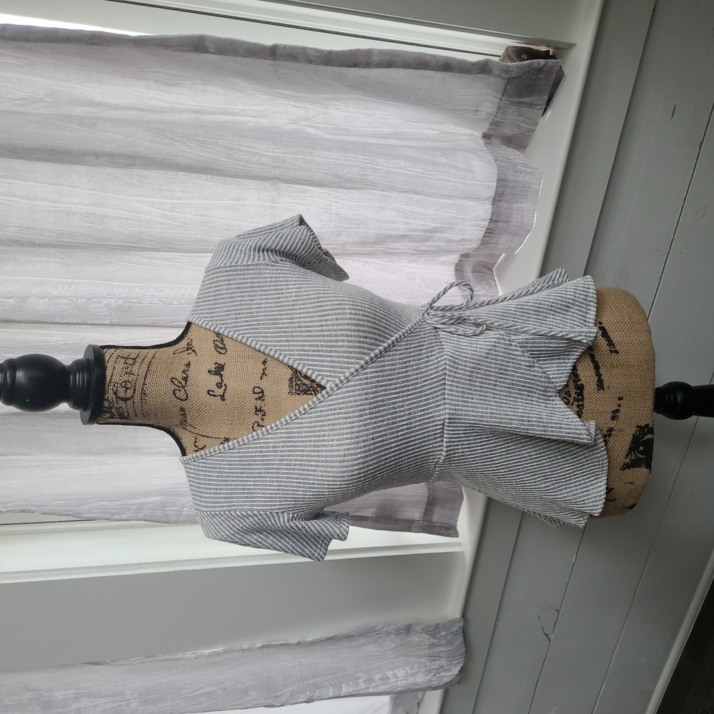 Ladies Grey & White Striped Small Top